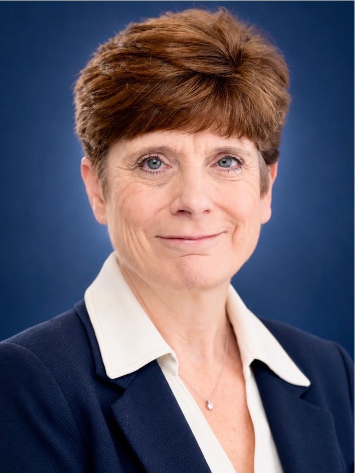 Dr Alison Cave